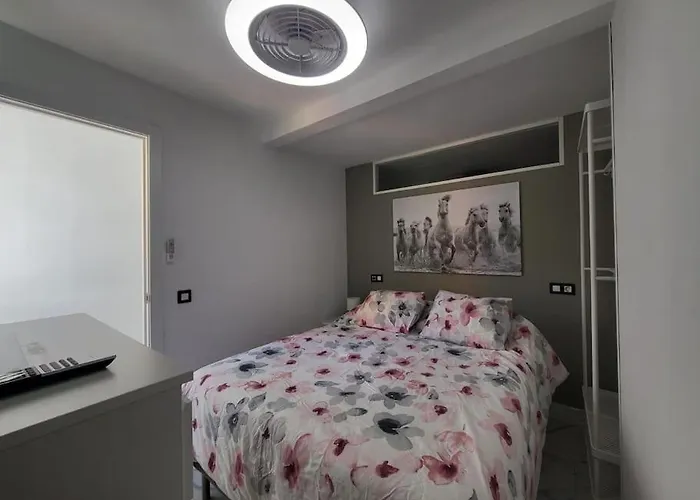 Canteras New 2 Bedrooms Flat At The Parking Optional Апартаменти *